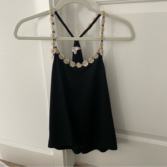 Black Daisy Tank - Picture 6 of 6